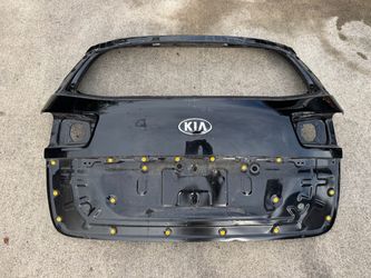 2015-2018 KIA SEDONA Tailgate