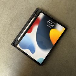 iPad Pro 11” 3rd Generation 128gb w/ FREE APPLE PENCIL & CASE