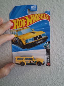 Hot wheels volvo