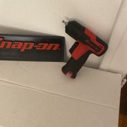 Snap On 1/4 Impact New Tool Only $ 180 Firm And Prise