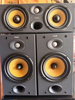 B&W bookshelf  ￼speakers