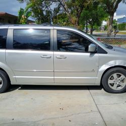 Dodge Caravan 