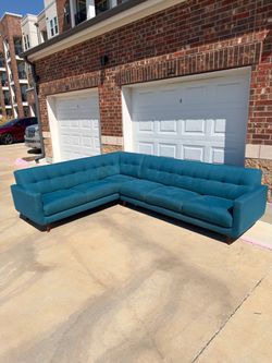 READ DESCRIPTION- Living Spaces Sectional