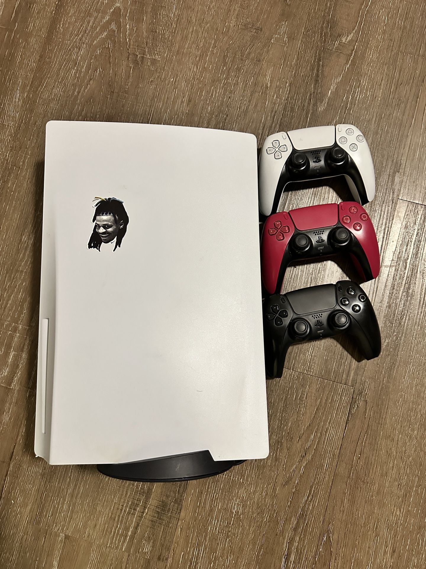 PS5 With Disk Drive & 3 Controllers