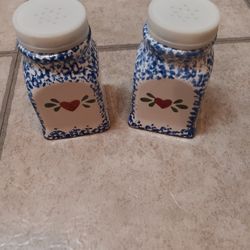 Salt & Pepper Shaker 