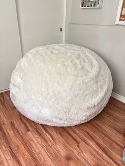 White Sherpa beanbag