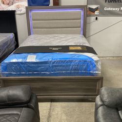 New queen size bed with neon light pillow, top mattress, ready to deliver