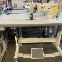 Yamata 1541S Walking Foot Sewing Machine Complete With Stand and Servo Motor Leather Piel