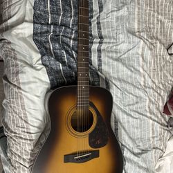 Yamaha F335 