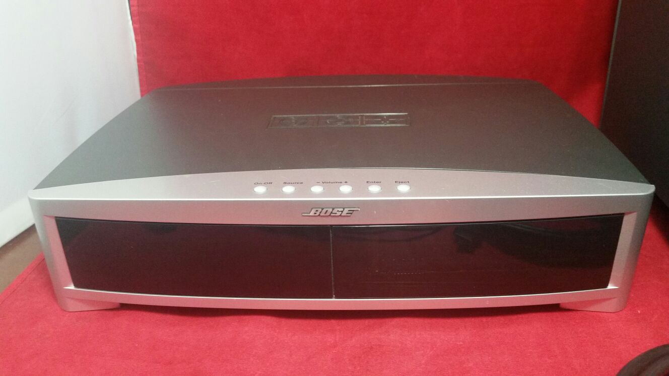 Bose AV3-2-1 III Media Center w/PS3-2-1 Acoustimass Module Powered