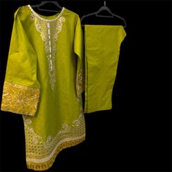 NEW shalwar Kameez Medium Bust 40