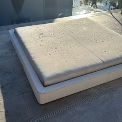 Sunbrella Outdoor Pool-Side Bed, 