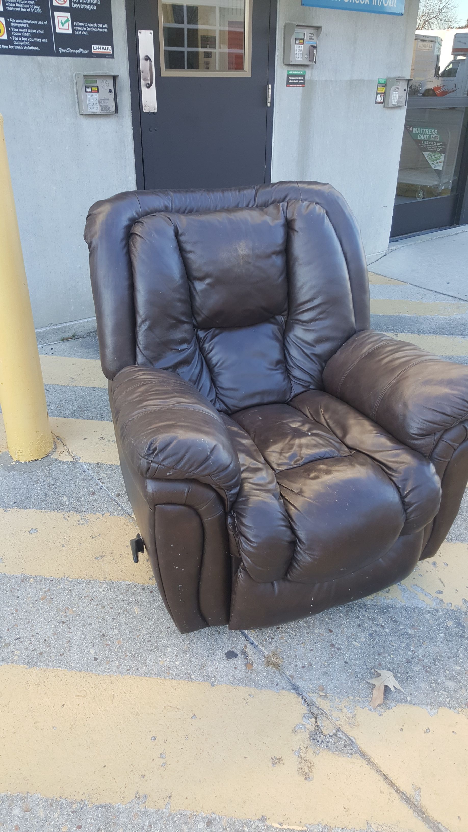 Recliner in good condition