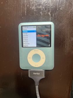 8gb third gen Ipod nano