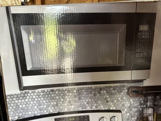 AMANA Microwave Hood Combination