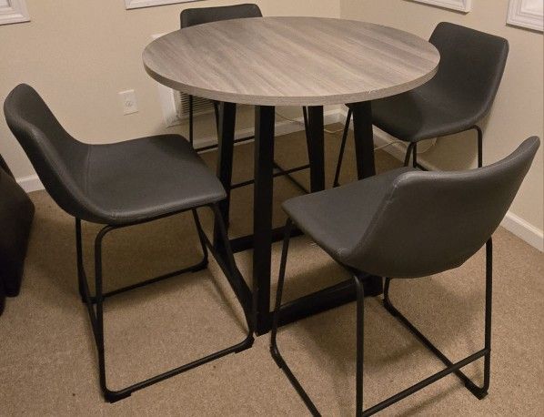 Round Dining Counter Table and 4 Bar Stools 