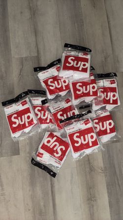 Supreme x Hanes Crew Socks 4-Pack Bundle