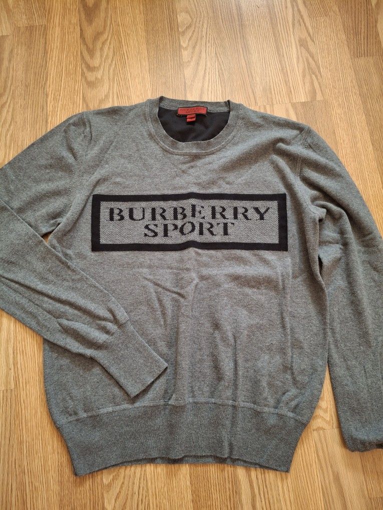 Authentic Men's Burberry Sweater Size S