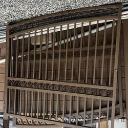 Gate