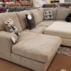 Ballinasloe Platinum Sectional Couch 