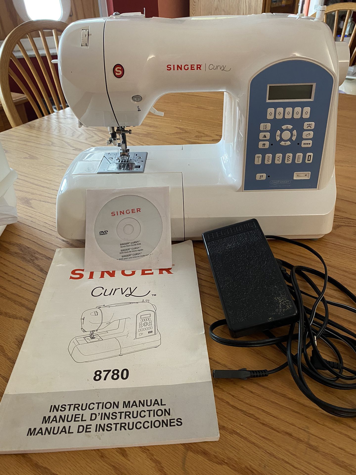 Singer Curvy 8780 Sewing Machine With Sew Steady Table