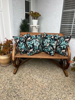4 patio pillows