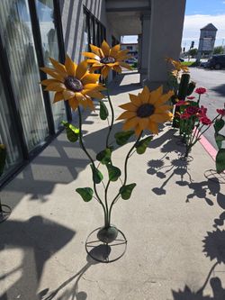 Girasol grande ($90)tel (contact info removed)