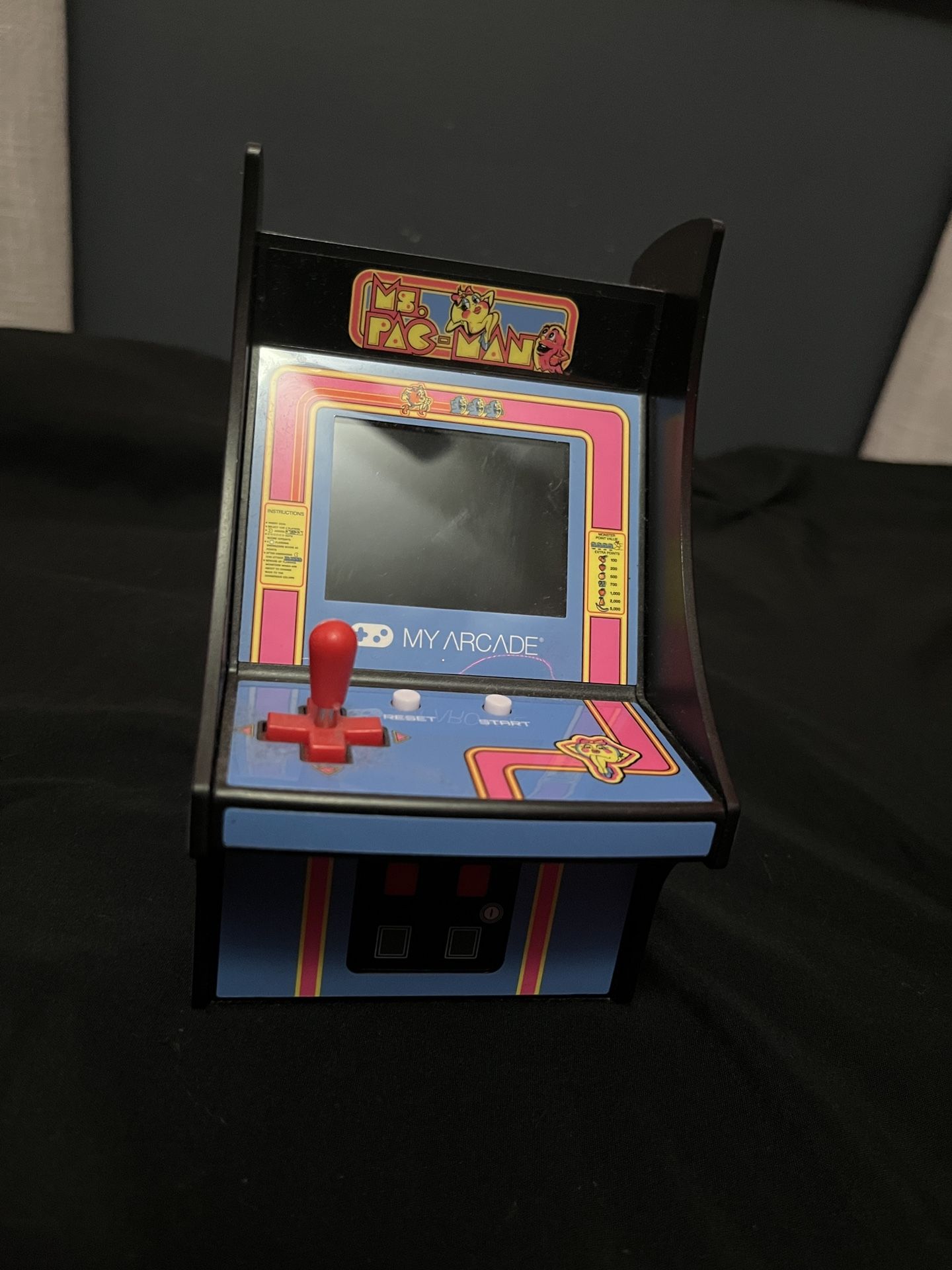 Player Mini Arcade: Ms. Pac-Man Video Game, Fully Playable, 6.75 Inch Collectible, Color Display, Speaker, Volume Buttons, Headphone Jack - Electronic