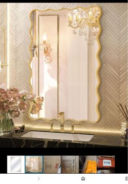 Wall mirror