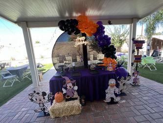 Mickey Halloween Balloon Backdrop