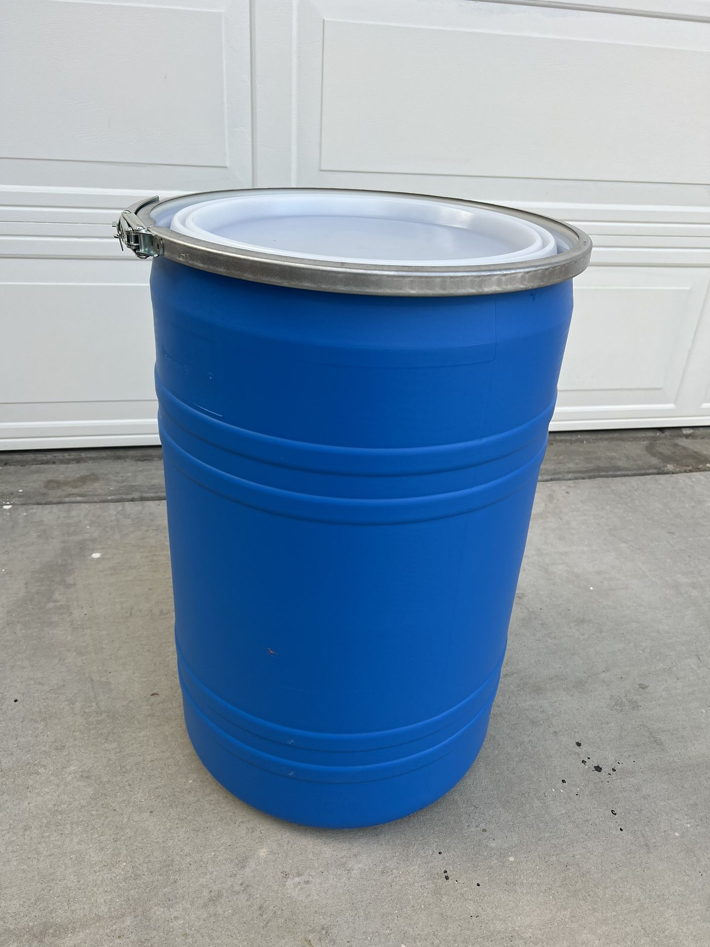 Open Top Barrel Drum Container 30 Gallons Grief