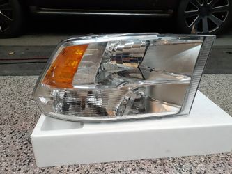 2015 Ram 1500 headlights