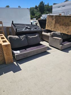 Couches $50-$100