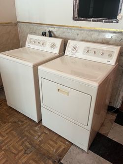 KENMORE WASHER AND DRYER SET
