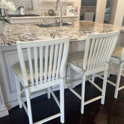 3 Kitchen Counter High Stools