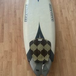 Surfboard Small Faces Classic Twin Fin Survivor