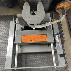 B&W Patriot 5th Wheel Trailer Hitch