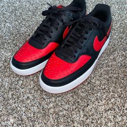 Nike Shoes Size 8 (cleaned!)