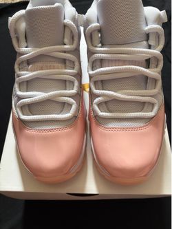 WMNS Air Jordan 11 Retro Low