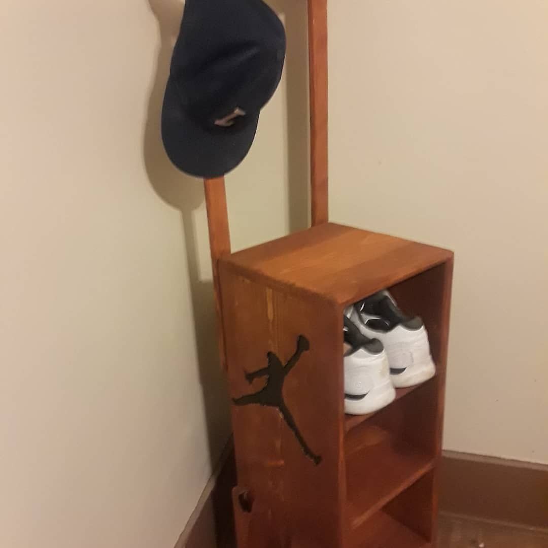 New Customized Hat and Shoe Rack with Logos