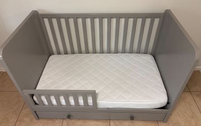 Graham 4-in-1 Convertible Crib with Storage Drawer - Greenguard Gold Certified