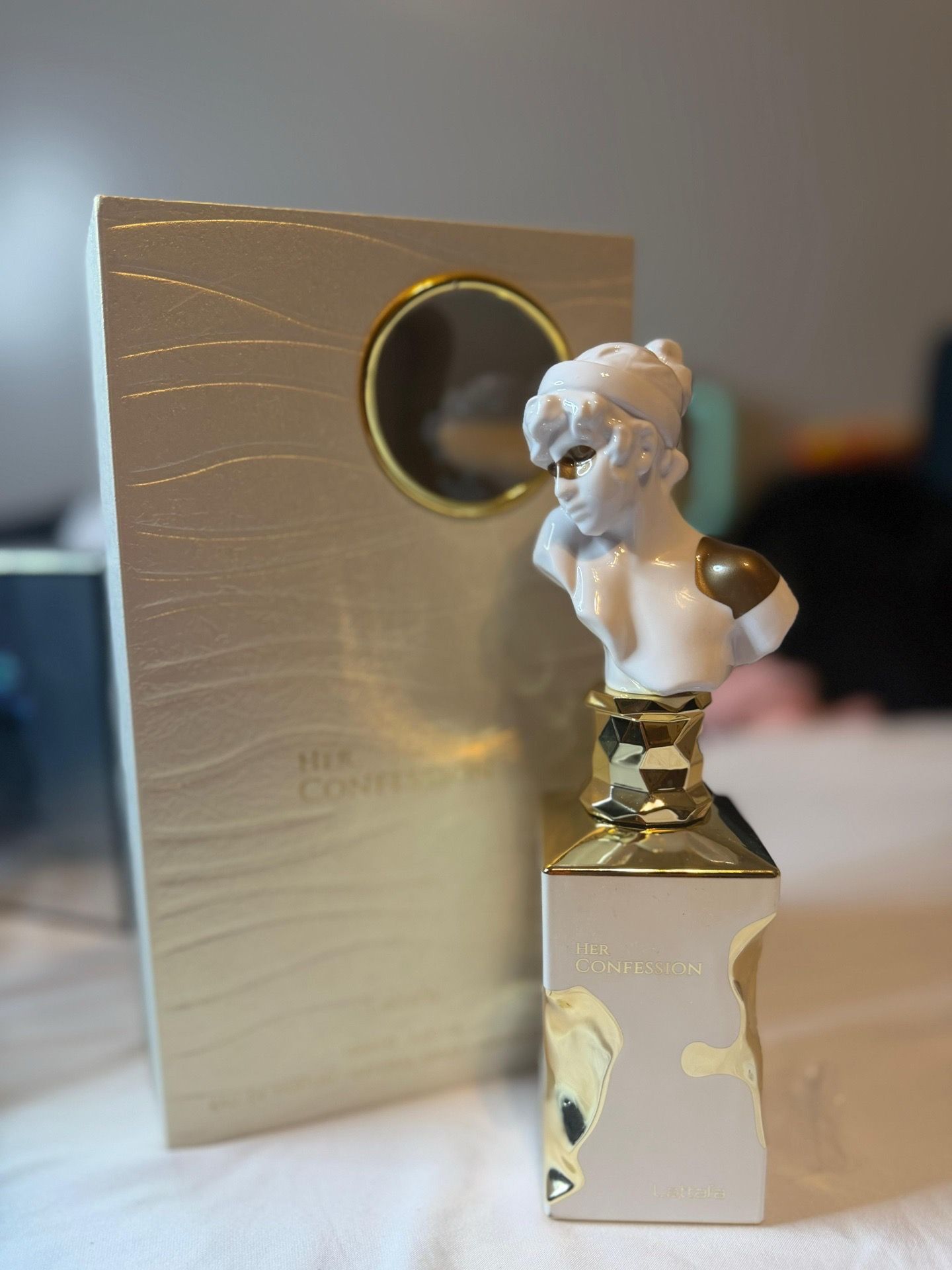 Men and women perfumes