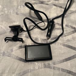 Old school Garmin GPS With car Charger And Windshield Hol