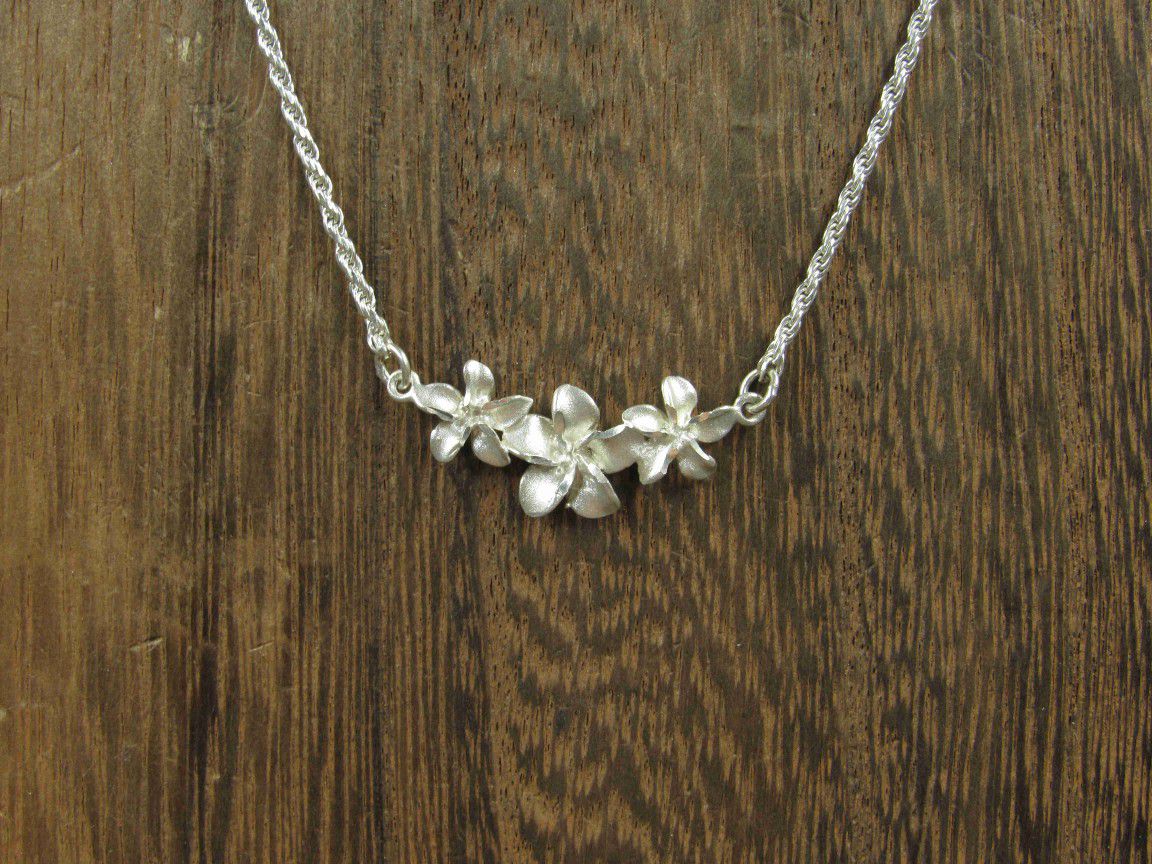 16" Sterling Silver Triple Diamond Cut Flower Necklace Vintage