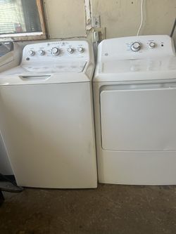 GE Washer And Dryer Set