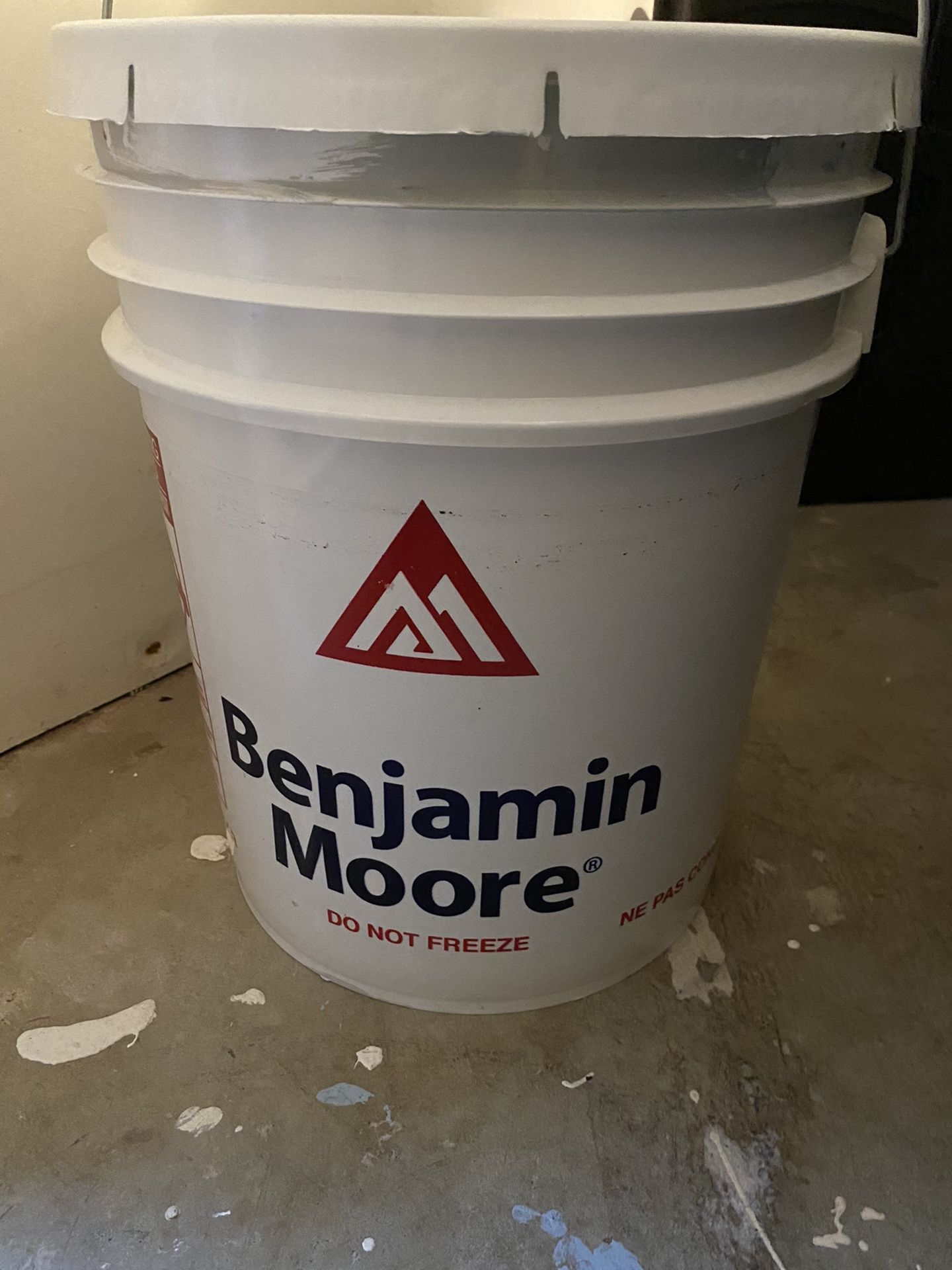 Benjamin Moore Stonington Gray 5 Gallons NEW!!!