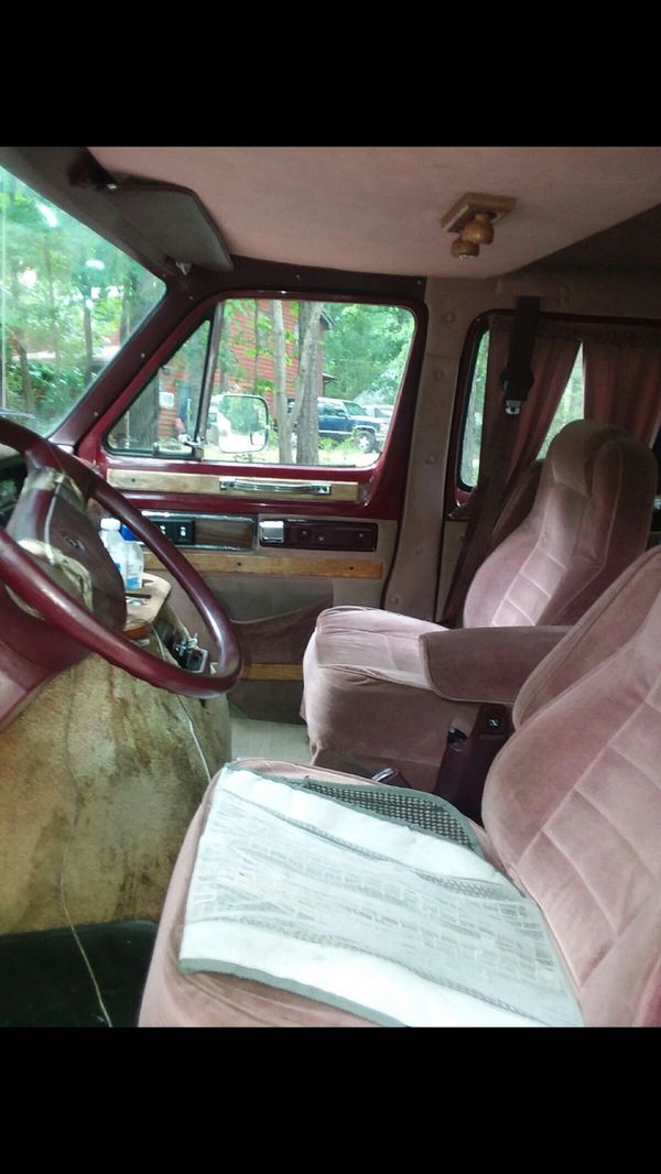 Dodge conversion van tv bed for Sale in Atlanta GA - OfferUp