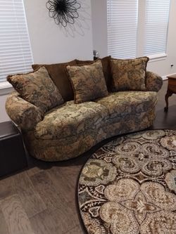 Gorgeous couch