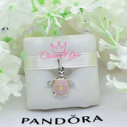 Adorable Charm de plata 925 para pulsera Pandora Momentos.