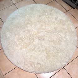 NEW 5ft round ivory area rug